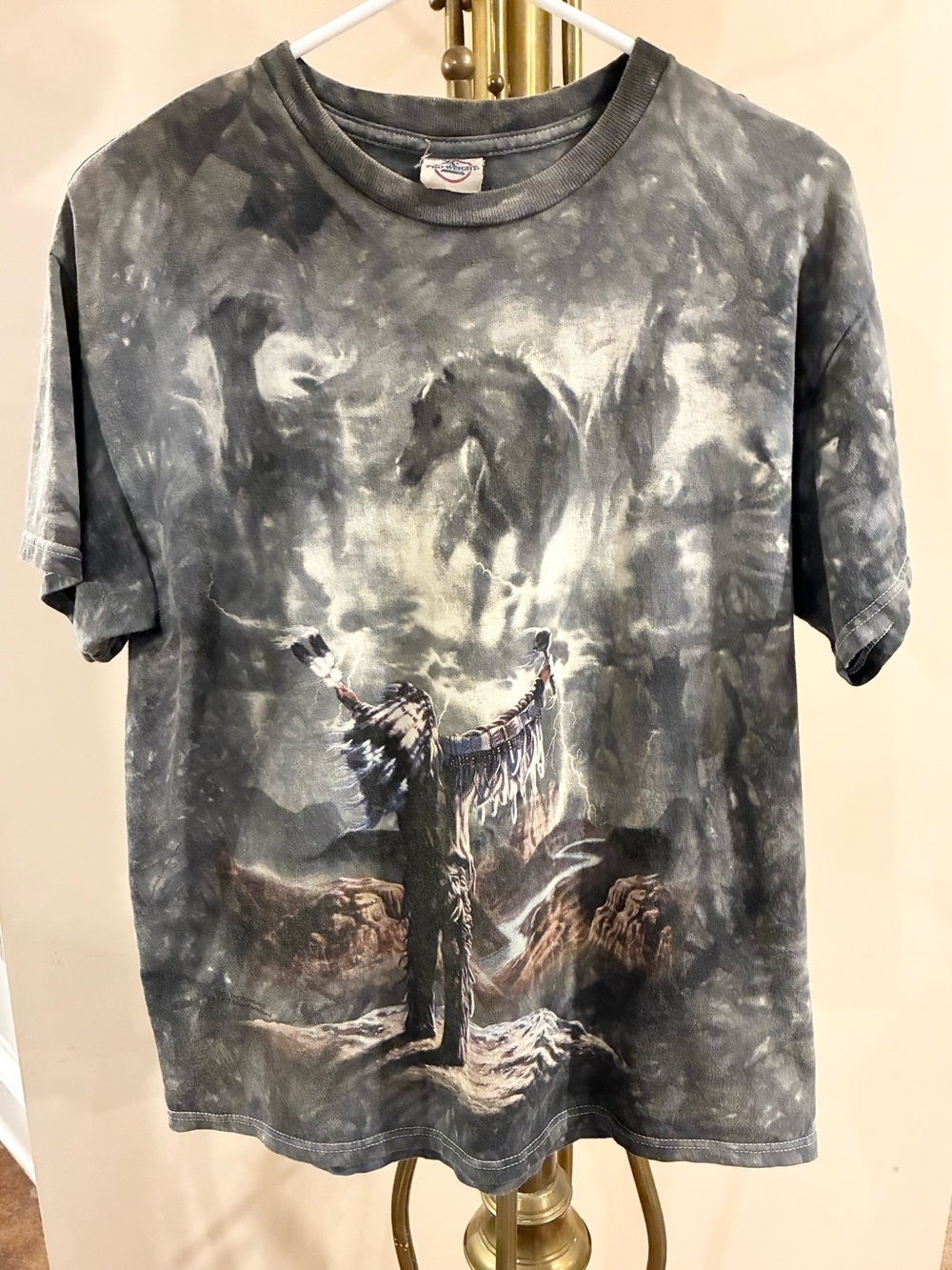 Y2K VTG Delta Native-Inspired Horse & Figure Graphic Gray Tie-Dye Tee Medium